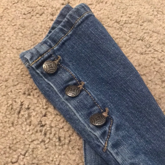 Maternity Capris - Picture 5 of 5